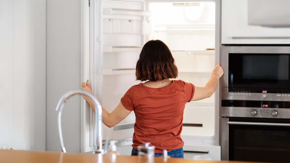 Jak przewieźć lodówkę i czym ją zabezpieczyć na czas transportu?