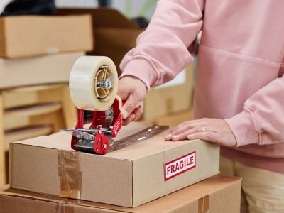 Jaka taśma do pakowania kartonów sprawdzi się najlepiej?